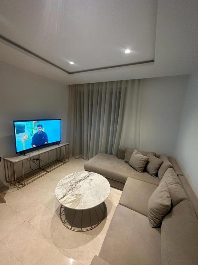 Luxury Appt Casa Finance Cfc-aeria Mall Apartment